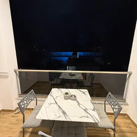 Golem, Durres Beachside Family Apartamento